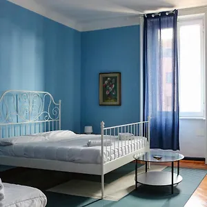 Apartment Viale Lunigiana Station Big House - 6 People, Milan
